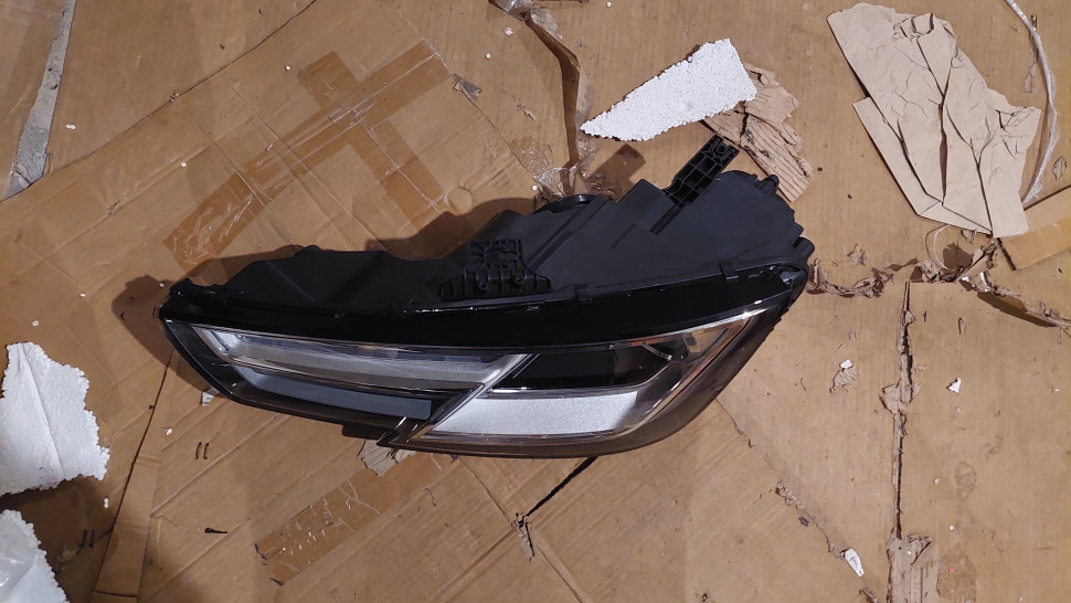 Фара передняя левая Audi A4 S4 B9 , 2015-2019 , LED, bi-xenon, оригинал, новая, 8W0941005