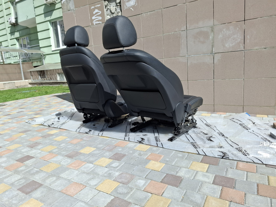Сидение ВОДИТЕЛЯ BMW 7 G11 G12 2016-22 с airbag кожа черная сиденья БМВ 7 52107363143 52107363144