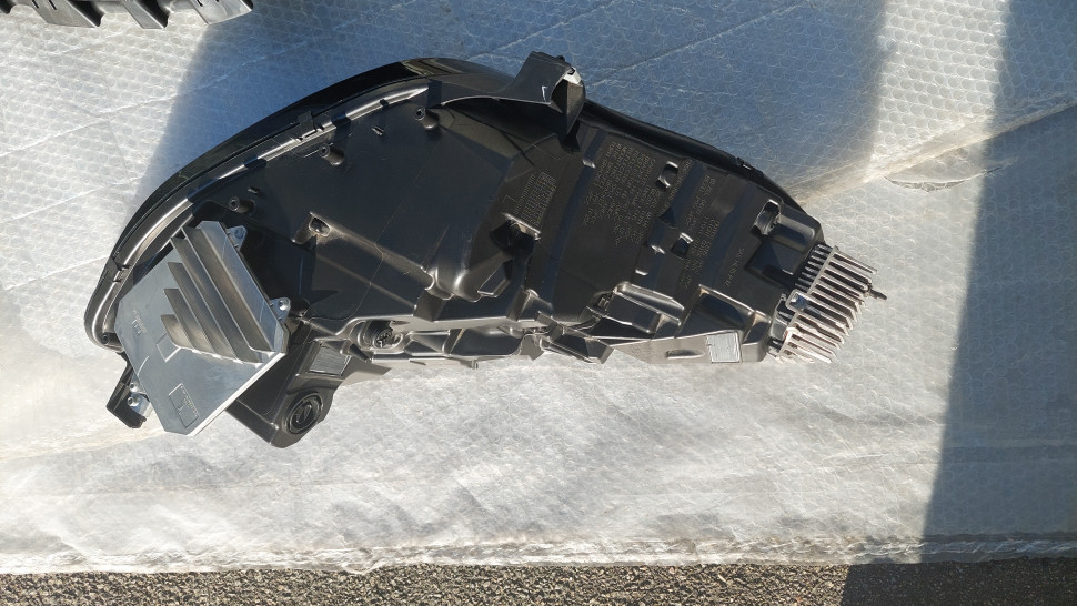 Фара левая Tesla Model 3 Y 2017 - 2023 б/у оригинал Фара тесла модел 3 У