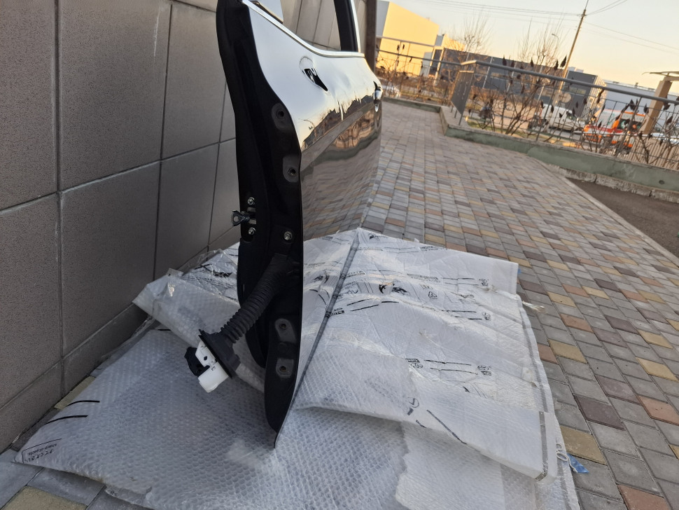 Дверь Toyota Camry v70 2018 2019 2020 2021 2022 2023 ВСБОРЕ дверь передняя Камри 70 XV70 в сборе, 6700206270 дефект