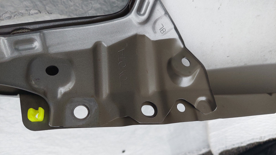 Крыло Toyota Camry 70 XV70 2022 2021 2020 2019 2018 Крило левое Камри 70