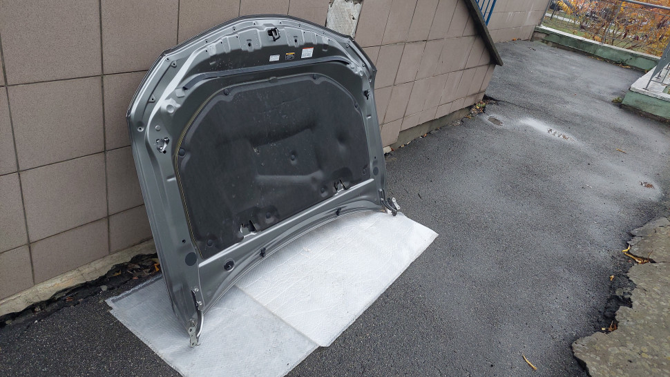 Капот Toyota Camry 70 2022 2021 2020 2019 2018 Камри с петлями, шумкой. железо.