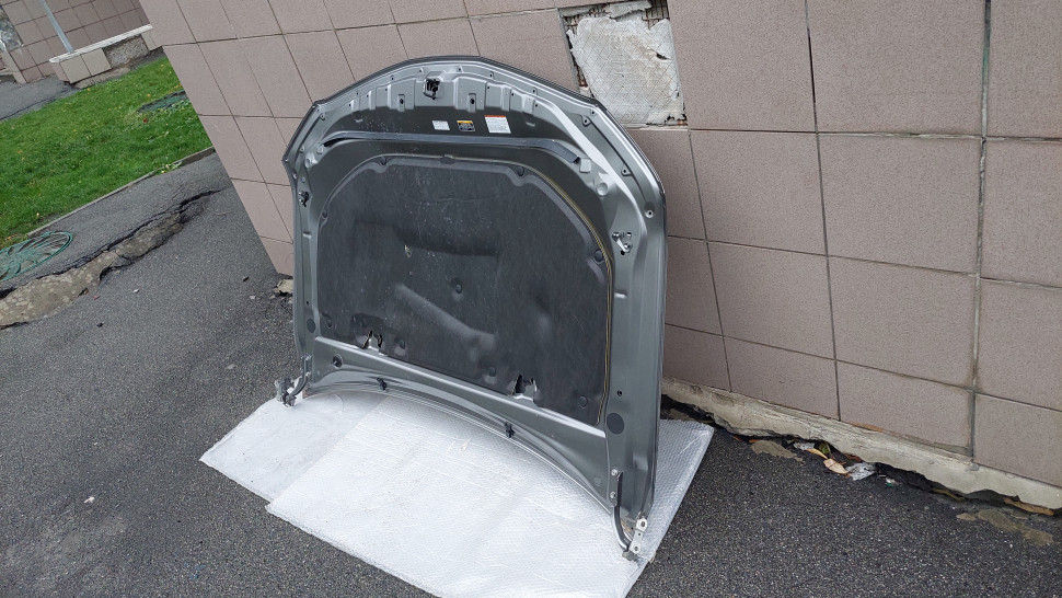 Капот Toyota Camry 70 2022 2021 2020 2019 2018 Камри с петлями, шумкой. железо.