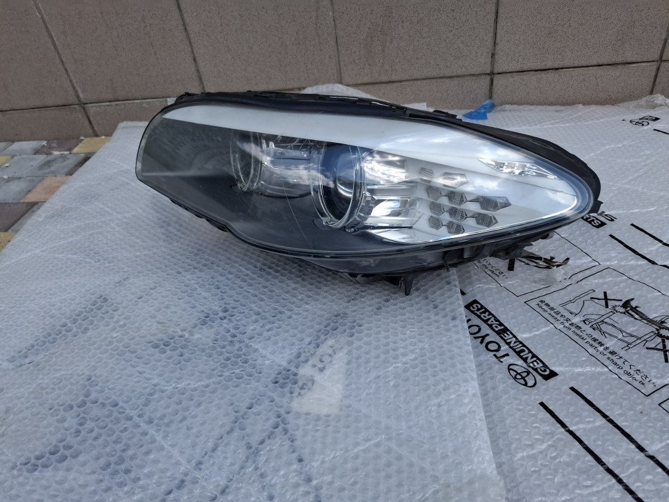 Фара левая Bmw 5 f10 f11 2009 - 2016 Фара БМВ 5 XENON LED EU 7203245