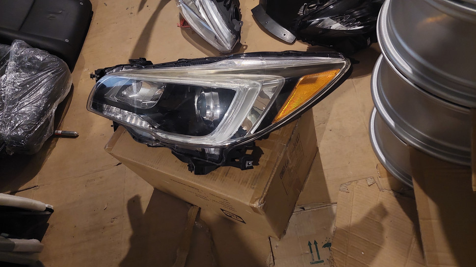 Фара Subaru Legacy Outback 2017 2016 2015 2014 USA bn bs b15 левая