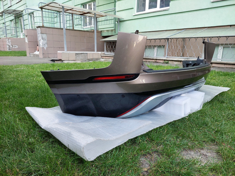 Бампер Land Rover Range Rover Velar L560 задний В СБОРЕ 6 парктроник LR093485