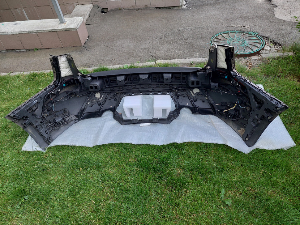 Бампер Land Rover Range Rover Velar L560 задний В СБОРЕ 6 парктроник LR093485