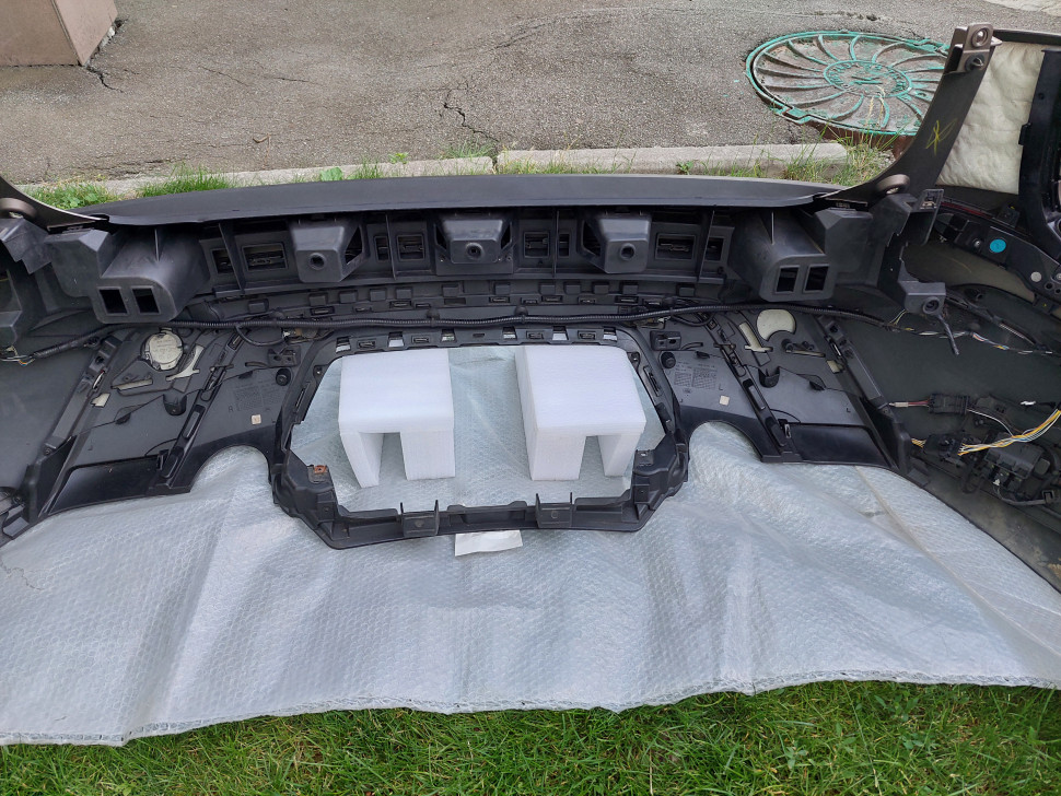 Бампер Land Rover Range Rover Velar L560 задний В СБОРЕ 6 парктроник LR093485