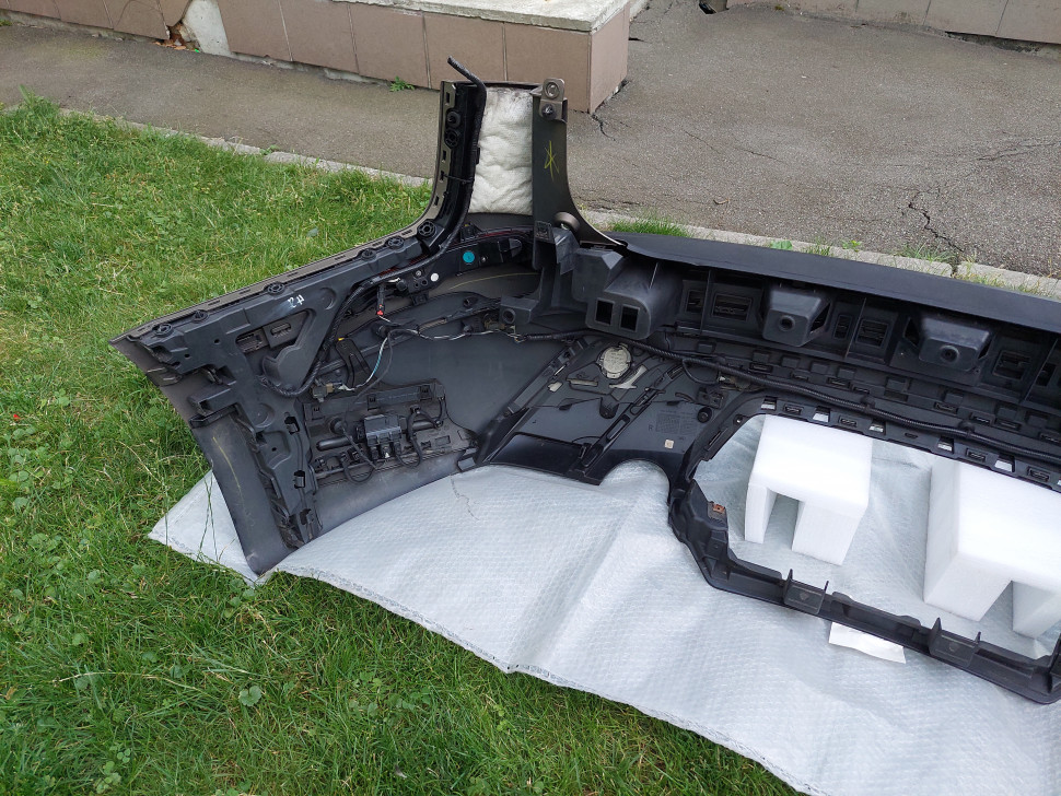 Бампер Land Rover Range Rover Velar L560 задний В СБОРЕ 6 парктроник LR093485