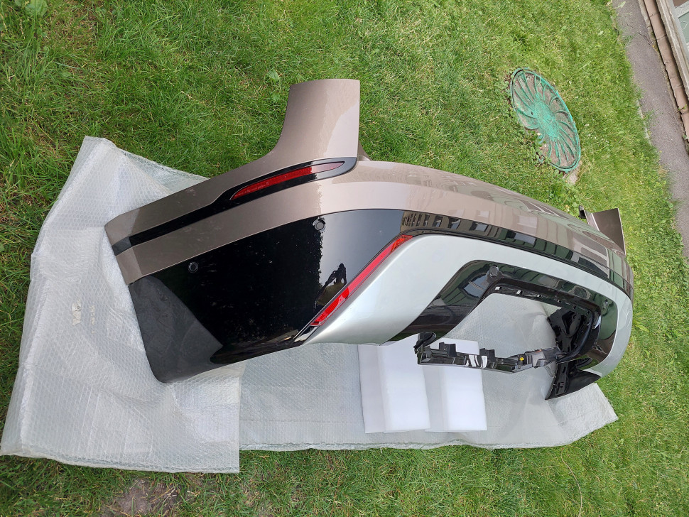 Бампер Land Rover Range Rover Velar L560 задний В СБОРЕ 6 парктроник LR093485