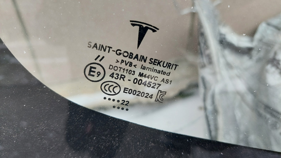 Лобовое стекло Tesla Model 3 2021 2020 2019 2018 2017 ОРИГИНАЛ 3 пина