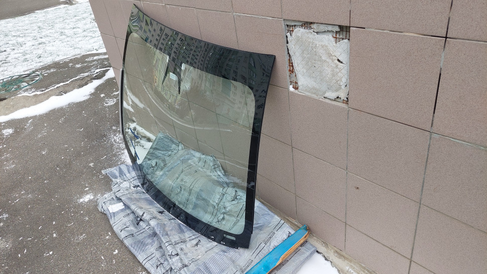 Лобовое стекло Tesla Model 3 2021 2020 2019 2018 2017 ОРИГИНАЛ 3 пина