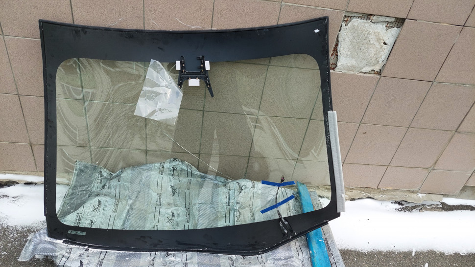 Лобовое стекло Tesla Model 3 2021 2020 2019 2018 2017 ОРИГИНАЛ 3 пина
