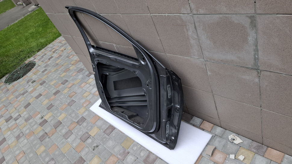 Двері Mercedes W213 2023 2022 2021 2020 2019 2018 2017 передні ліві, колір 992, Дверь передняя левая Мерседес 213, A2137200105