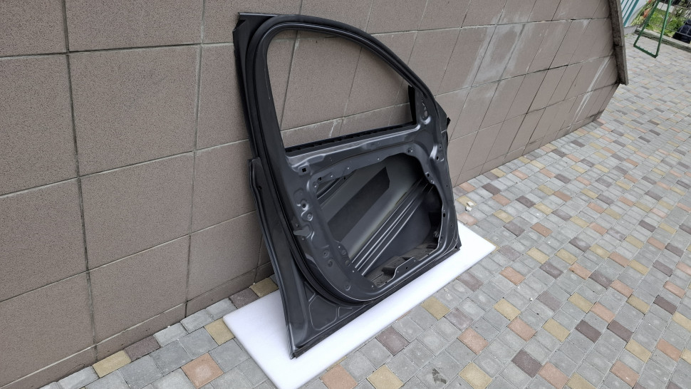 Двері Mercedes W213 2023 2022 2021 2020 2019 2018 2017 передні ліві, колір 992, Дверь передняя левая Мерседес 213, A2137200105