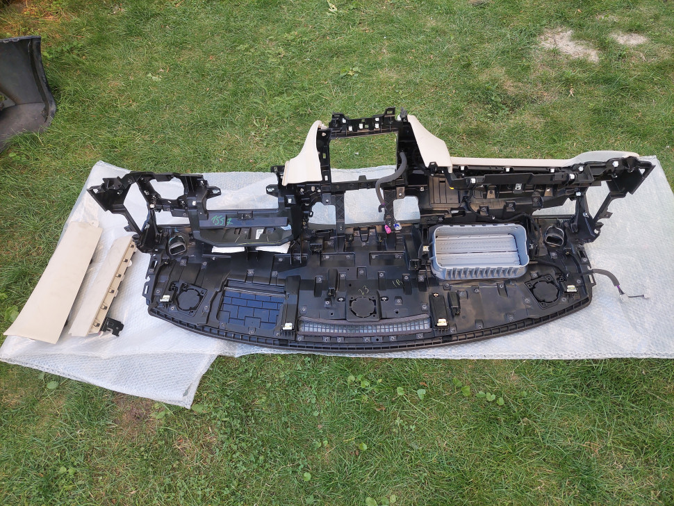 Торпедо Infiniti QX50 J55 2019 2020 2021 2022 торпеда Инфинити панель