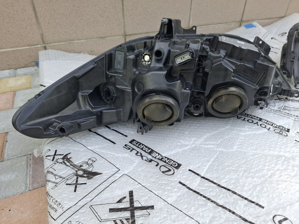 Фара правая Ford Fusion USA с LED ДХО 2017 - 2024 Б/у оригинал в сборе с блоками / лампами Фара Фьюжн Америка