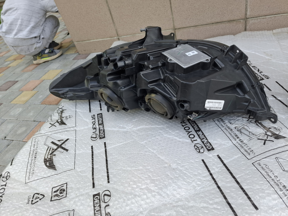 Фара правая Ford Fusion USA с LED ДХО 2017 - 2024 Б/у оригинал в сборе с блоками / лампами Фара Фьюжн Америка