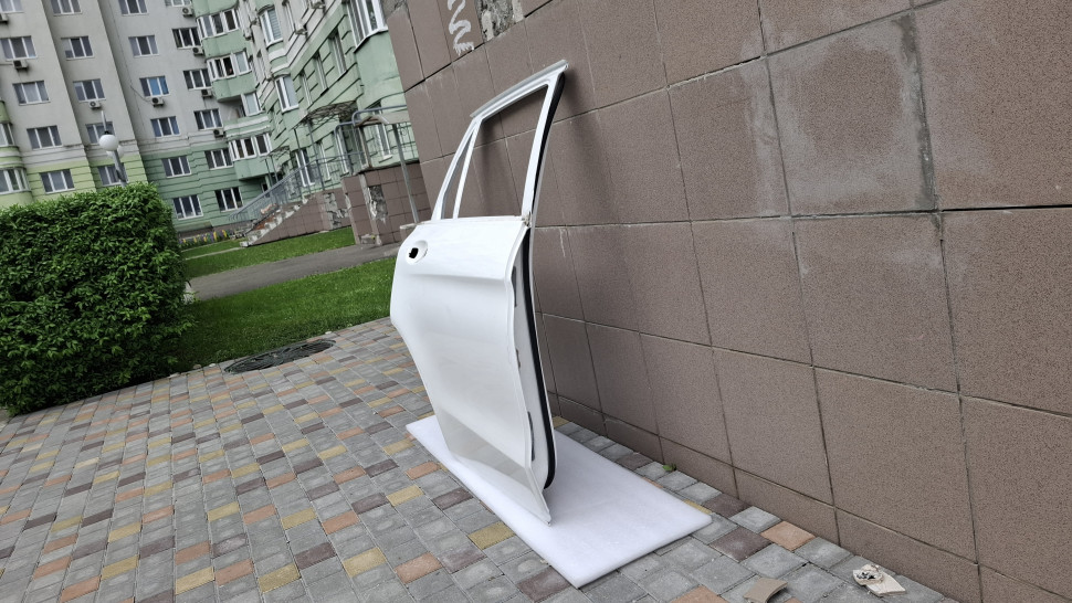 дефект Двері Mercedes GLC X253 2023 2022 2021 2020 2019 2018 2017 2016 2015 двері задні праві GLC 253, Дверь задня права Мерседес ГЛЦ 253 A2537307404