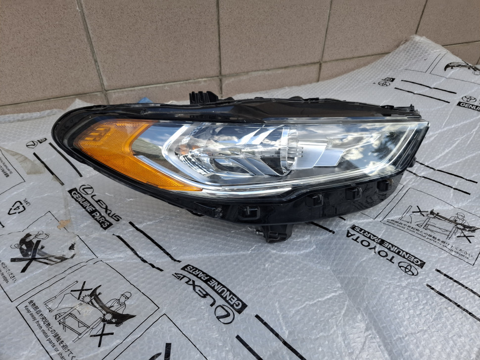 Фара правая Fusion 2017 2018 2019 2020 USA без ДХО DRL ОРИГИНАЛ Фара Фьюжн без Лед полоски HS7313W029 