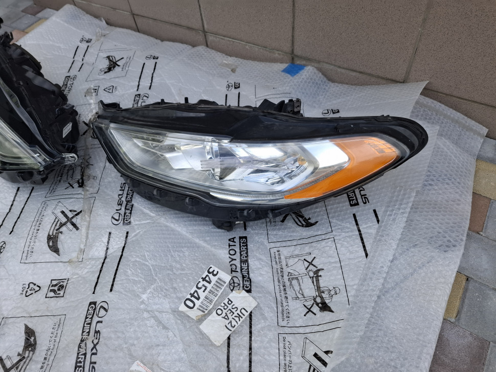 Лицензия б/у Фара левая Ford Fusion Америка с LED ДХО 2017 - 2024 Б/у в сборе с блоками / лампами Фара Фьюжн USA