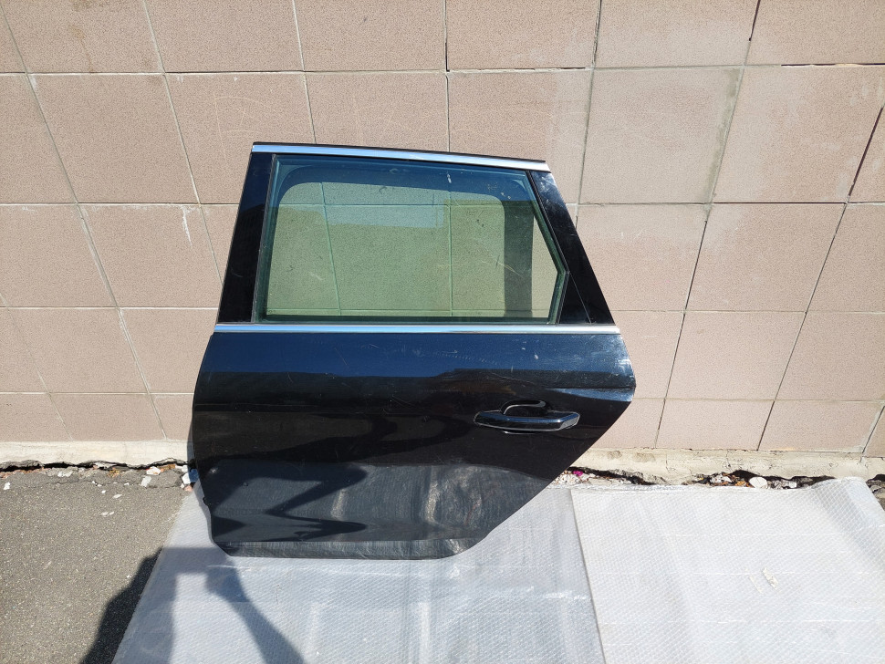 Универсал дверь задняя левая Audi a4 8w b9 2019 2020 2021 2022 2023 рестайлинг универсал дверь Ауди А4 Б9 8W9833051G