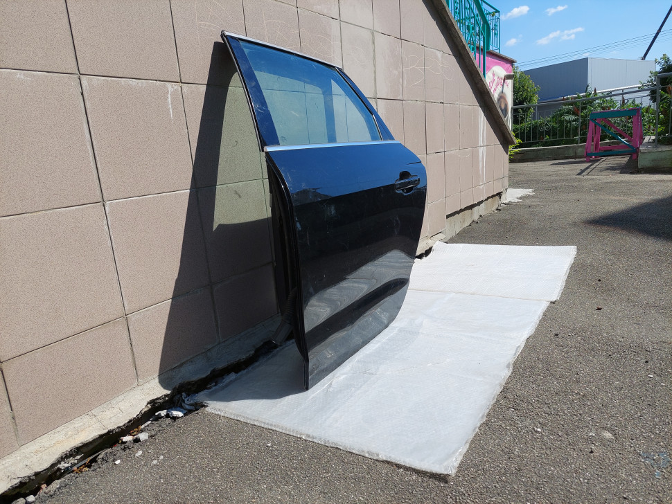 Универсал дверь задняя левая Audi a4 8w b9 2019 2020 2021 2022 2023 рестайлинг универсал дверь Ауди А4 Б9 8W9833051G