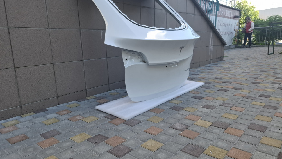 Крышка багажника Tesla model Y 2024 2023 2022 2021 2020 белый перламутр PPSW ляда Тесла модел У Білий перламутр 1493410-EC-A 1493410-E0-A