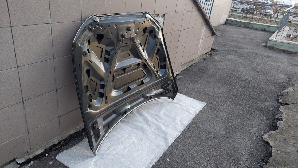 ОРИГИНАЛ  Капот AUDI Q5 2017 2016 2015 2014 2013 алюминий капот Ауди ку5. Мелкий дефект